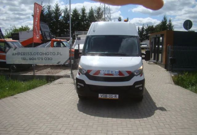 Iveco DAILY 35 S 16 REJESTRACJA NA 6-OSÓB SUPER NA KAMPERA - Furgone chiuso: foto 3 Iveco DAILY 35 S 16 REJESTRACJA NA 6-OSÓB SUPER NA KAMPERA - Furgone chiuso: foto 3