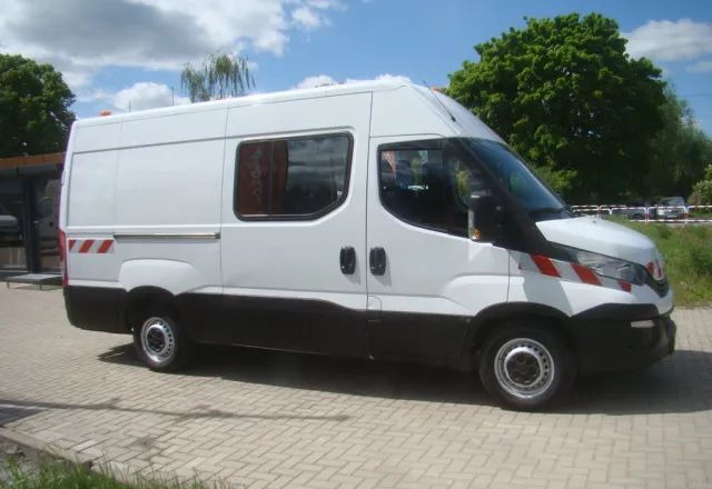Iveco DAILY 35 S 16 REJESTRACJA NA 6-OSÓB SUPER NA KAMPERA - Furgone chiuso: foto 5 Iveco DAILY 35 S 16 REJESTRACJA NA 6-OSÓB SUPER NA KAMPERA - Furgone chiuso: foto 5