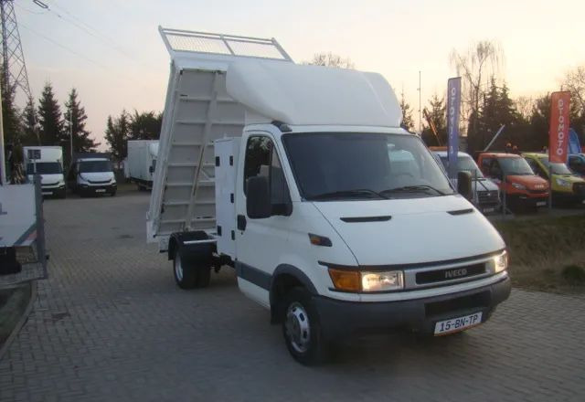 Iveco DAILY 40 C 12 - Furgone ribaltabile: foto 3 Iveco DAILY 40 C 12 - Furgone ribaltabile: foto 3