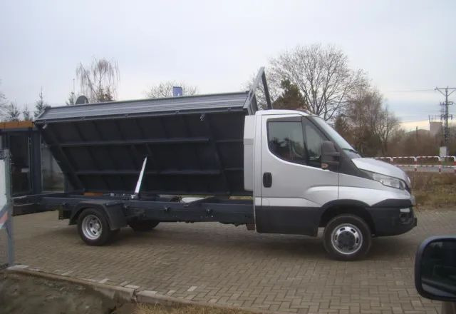 Iveco DAILY 50 C 17  3-STRONNA WYWROTKA 4.80M 3.5T - Furgone ribaltabile: foto 5 Iveco DAILY 50 C 17  3-STRONNA WYWROTKA 4.80M 3.5T - Furgone ribaltabile: foto 5