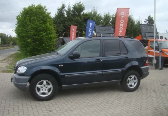 Mercedes-Benz ML 270 2.7CDI CIĘŻARYY 2-OSOBY 3.365KG-NA HAKU - Furgoncino: foto 2 Mercedes-Benz ML 270 2.7CDI CIĘŻARYY 2-OSOBY 3.365KG-NA HAKU - Furgoncino: foto 2