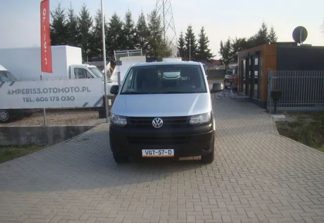 Volkswagen TRANSPORTER T 5 2.0TDI 100%PRZEBIEG - Furgone chiuso: foto 3 Volkswagen TRANSPORTER T 5 2.0TDI 100%PRZEBIEG - Furgone chiuso: foto 3