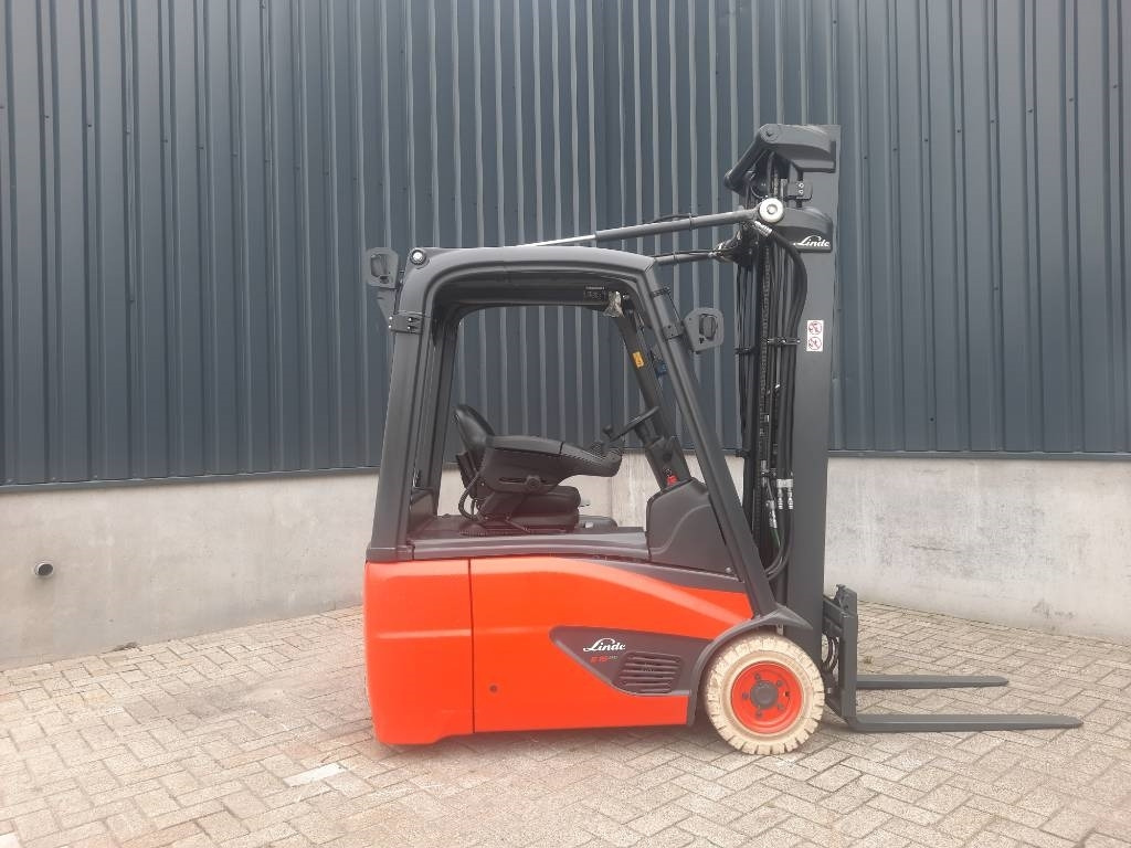 Linde E16-02 - Carrello elevatore elettrico: foto 3 Linde E16-02 - Carrello elevatore elettrico: foto 3