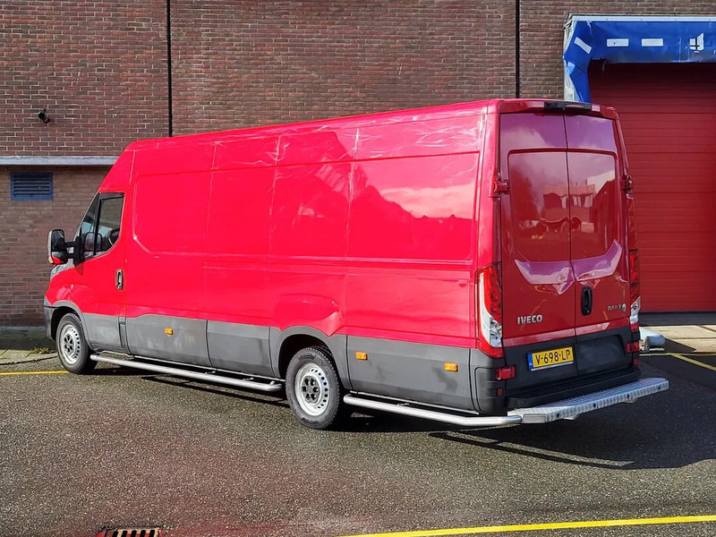 Iveco Daily 35S12 - Furgone chiuso, Furgone doppia cabina: foto 3 Iveco Daily 35S12 - Furgone chiuso, Furgone doppia cabina: foto 3