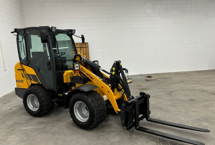 Schäffer 2430 HD - Minipala cingolata: foto 2 Schäffer 2430 HD - Minipala cingolata: foto 2