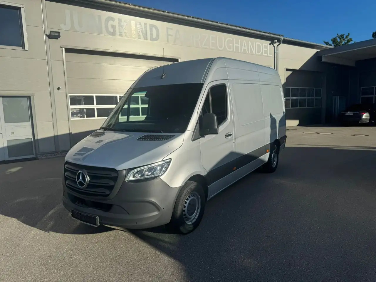 Mercedes-Benz Sprinter 317 CDI Lang Hoch Klima MBUX Silber LED - Furgone chiuso: foto 2 Mercedes-Benz Sprinter 317 CDI Lang Hoch Klima MBUX Silber LED - Furgone chiuso: foto 2
