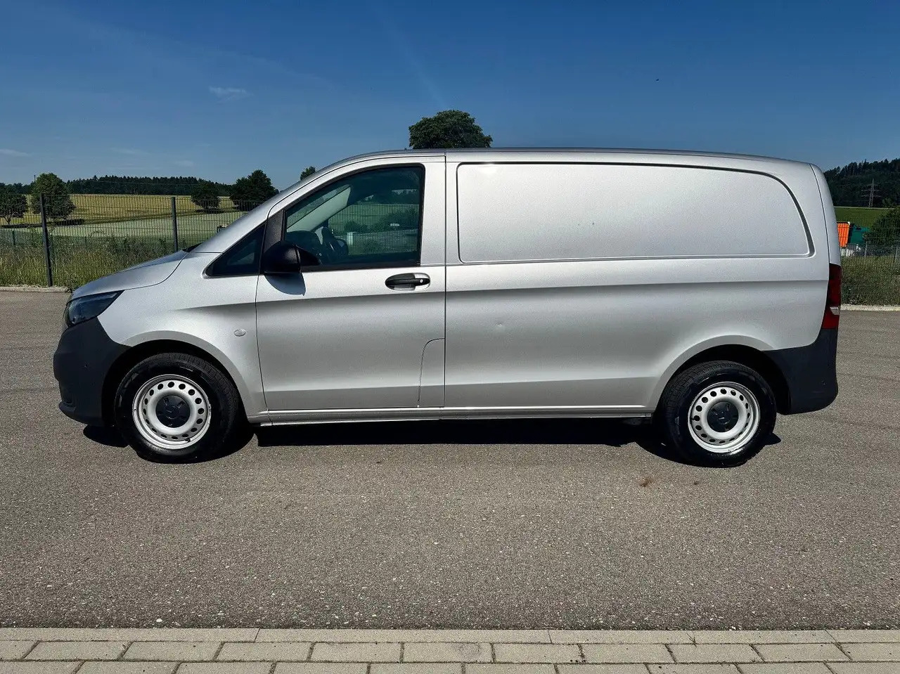 Mercedes-Benz Vito 114 CDI Kompakt Silber Bott - Furgone chiuso: foto 3 Mercedes-Benz Vito 114 CDI Kompakt Silber Bott - Furgone chiuso: foto 3