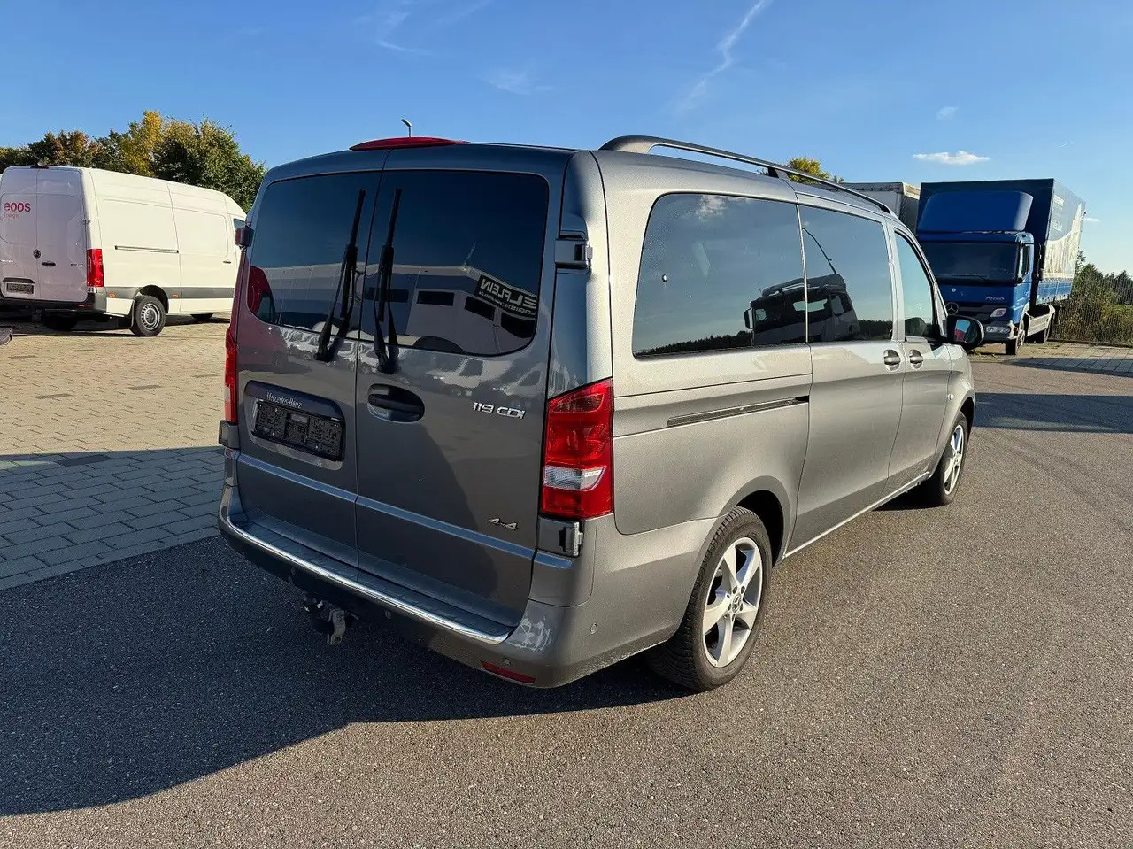 Autovettura Mercedes-Benz Vito Tourer 119 CDI Edition 4x4 Lang: foto 6