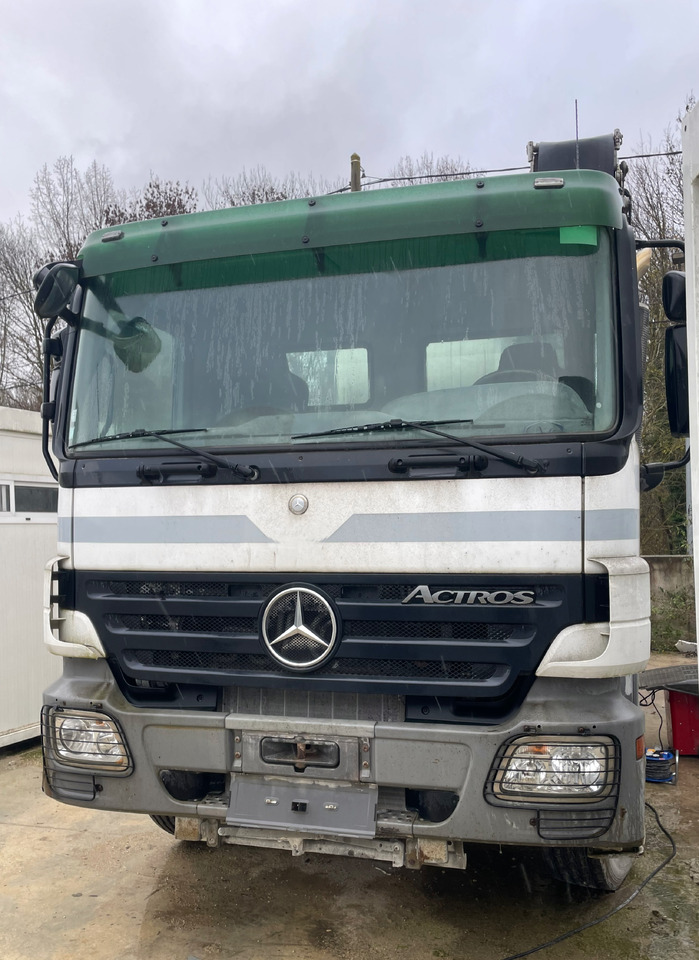 Mercedes Actros 3241 - Autobetoniera: foto 2 Mercedes Actros 3241 - Autobetoniera: foto 2