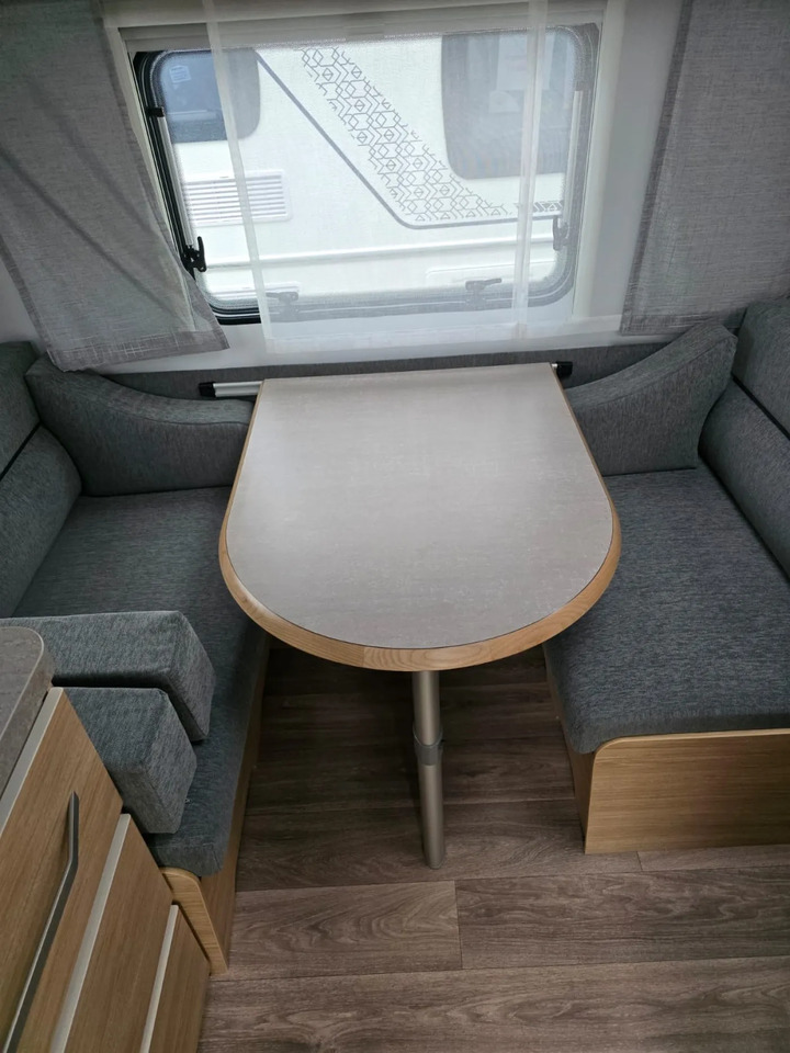 Fendt Bianco Activ 390 FHS Dusche, 1.700 KG-Fahrwerk - Caravan: foto 4 Fendt Bianco Activ 390 FHS Dusche, 1.700 KG-Fahrwerk - Caravan: foto 4