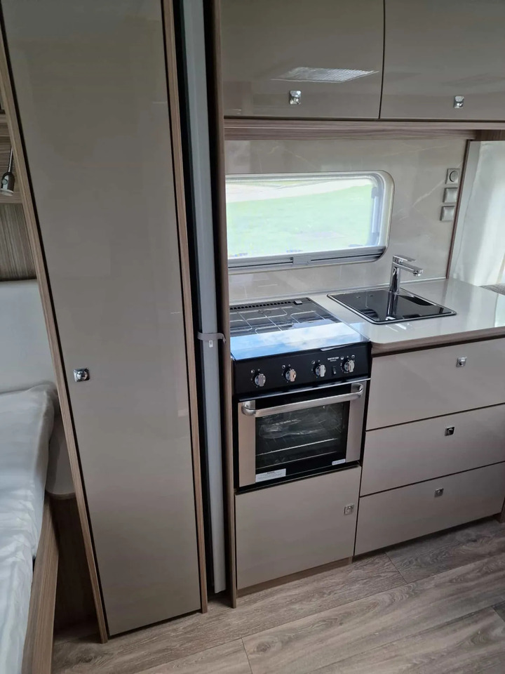 Fendt Tendenza 650 SFD Safety-, Batteri. Fußbodentem - Caravan: foto 5 Fendt Tendenza 650 SFD Safety-, Batteri. Fußbodentem - Caravan: foto 5