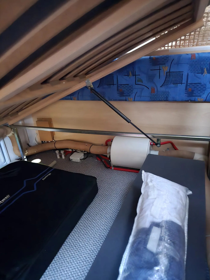 Wohnwagen TEC Tour 445 TDF Mover, Markise, Dusche - Caravan: foto 3 Wohnwagen TEC Tour 445 TDF Mover, Markise, Dusche - Caravan: foto 3