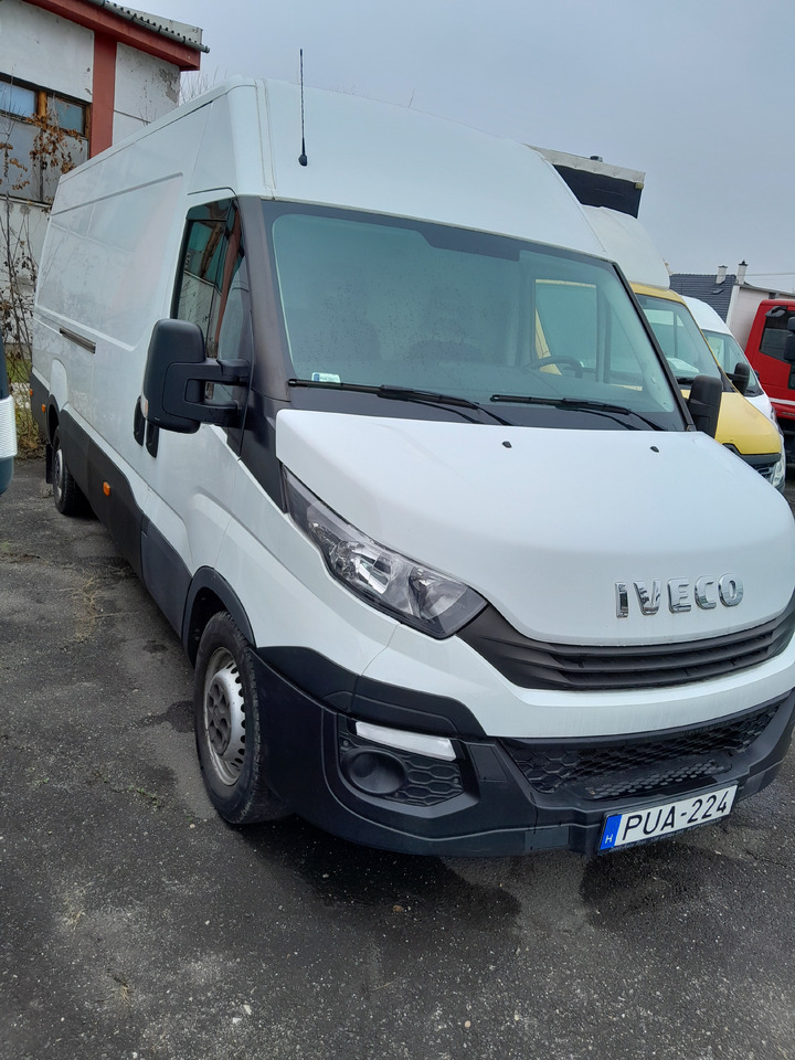 IVECO Daily 35S14 - Furgone box: foto 3 IVECO Daily 35S14 - Furgone box: foto 3