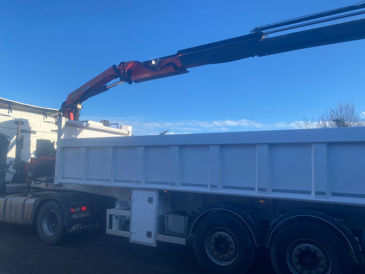 RENAULT T460 - Autocarro ribaltabile: foto 2 RENAULT T460 - Autocarro ribaltabile: foto 2