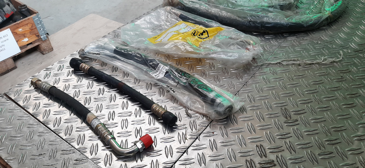 Gebrauchte Hydraulik - / und Kältemittel - Schlauchleitungen, MAN, Artikel - Nr. : 81.61975 - 0000 - Idraulica per Camion: foto 1 Gebrauchte Hydraulik - / und Kältemittel - Schlauchleitungen, MAN, Artikel - Nr. : 81.61975 - 0000 - Idraulica per Camion: foto 1