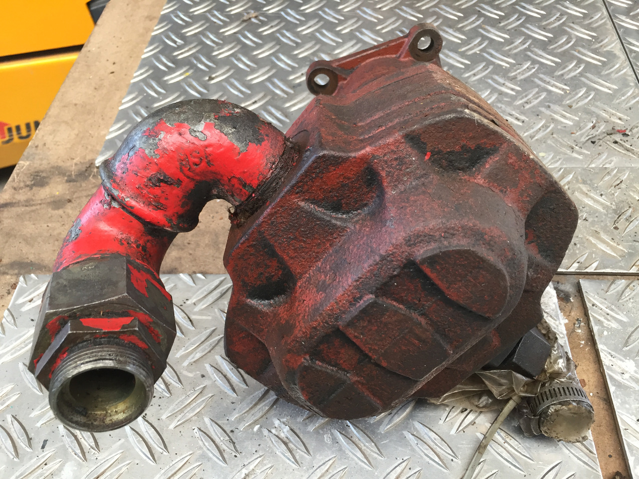 Gebrauchte Hydraulikpumpe, MAN, Artikel-Nr. : FR40.87D0- 19T2, 06881630, 01905L - Pompa idraulica per Camion: foto 1 Gebrauchte Hydraulikpumpe, MAN, Artikel-Nr. : FR40.87D0- 19T2, 06881630, 01905L - Pompa idraulica per Camion: foto 1