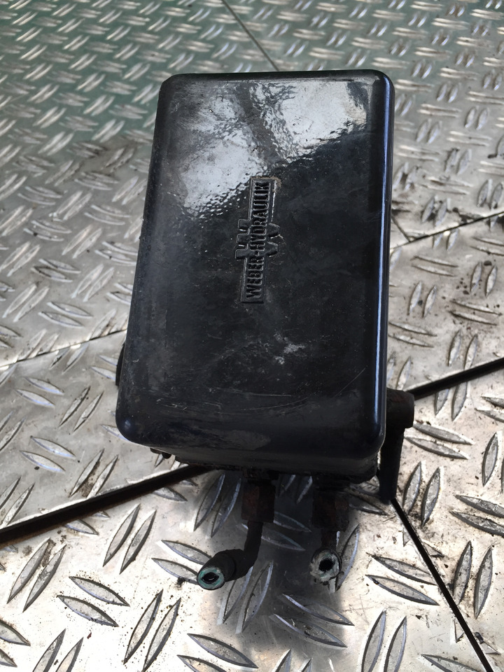 Gebrauchtes Elektr. - Hydr. Fahrerhaus Kippventil, MAN TGA, Artikel - Nr. : 81.9999 - 9999 - Valvola idraulica per Camion: foto 2 Gebrauchtes Elektr. - Hydr. Fahrerhaus Kippventil, MAN TGA, Artikel - Nr. : 81.9999 - 9999 - Valvola idraulica per Camion: foto 2