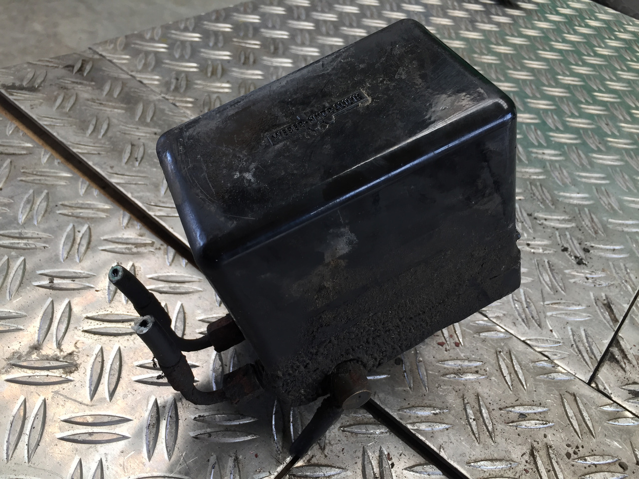 Gebrauchtes Elektr. - Hydr. Fahrerhaus Kippventil, MAN TGA, Artikel - Nr. : 81.9999 - 9999 - Valvola idraulica per Camion: foto 3 Gebrauchtes Elektr. - Hydr. Fahrerhaus Kippventil, MAN TGA, Artikel - Nr. : 81.9999 - 9999 - Valvola idraulica per Camion: foto 3