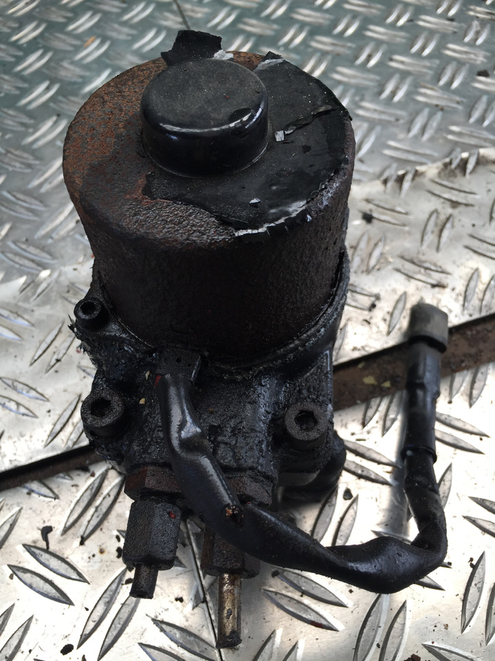 Gebrauchtes Elektr. - Hydr. Fahrerhaus Kippventil, MAN, Weber, Artikel - Nr. : 23, 6122, 10 7 8 7 - Valvola idraulica per Camion: foto 3 Gebrauchtes Elektr. - Hydr. Fahrerhaus Kippventil, MAN, Weber, Artikel - Nr. : 23, 6122, 10 7 8 7 - Valvola idraulica per Camion: foto 3