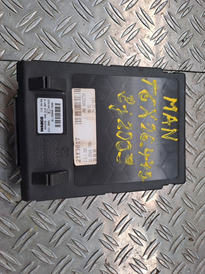 Gebrauchtes MAN TGX 26.440 Steuergerät zentraler Bordrechner, Artikel - Nr. : 81.25806 - 7096 - ECU per Camion: foto 5 Gebrauchtes MAN TGX 26.440 Steuergerät zentraler Bordrechner, Artikel - Nr. : 81.25806 - 7096 - ECU per Camion: foto 5