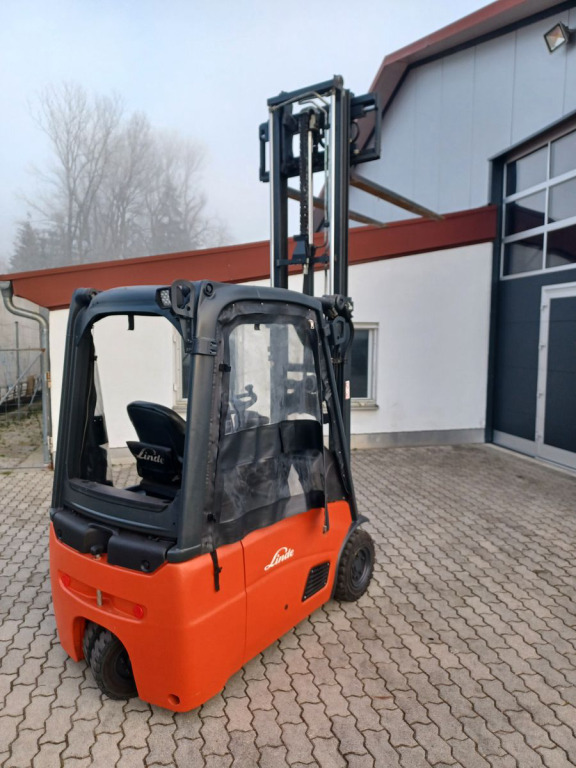 LINDE Stapler E16-01 Duplexmast, Seitenschieber - Carrello elevatore elettrico: foto 2 LINDE Stapler E16-01 Duplexmast, Seitenschieber - Carrello elevatore elettrico: foto 2