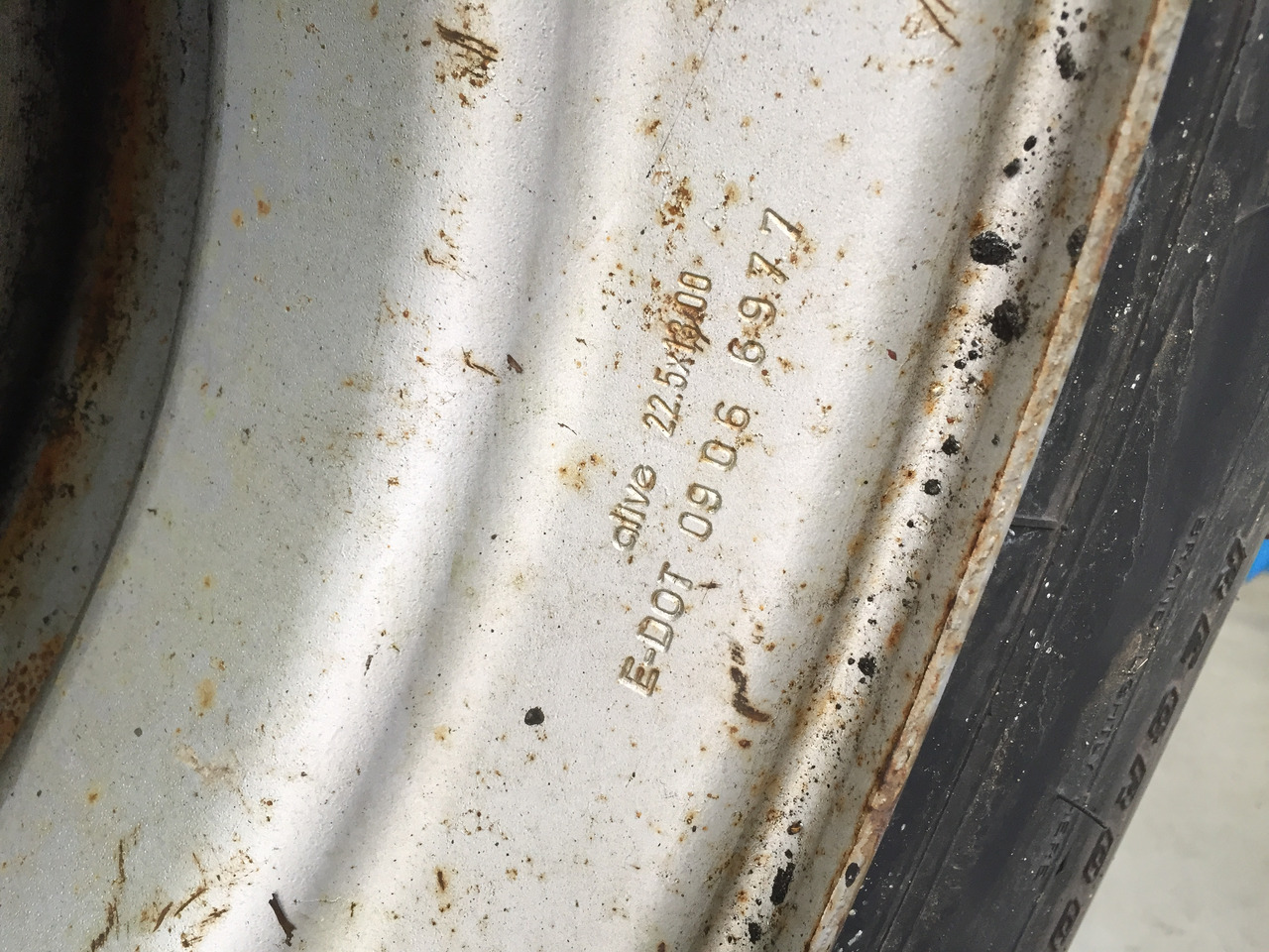 Neue Reifen, Firestone TSP - 3000, Größe : 425 / 65 R x 22,5 - 2 Stück mit Felgen - Pneumatico per Camion: foto 5 Neue Reifen, Firestone TSP - 3000, Größe : 425 / 65 R x 22,5 - 2 Stück mit Felgen - Pneumatico per Camion: foto 5