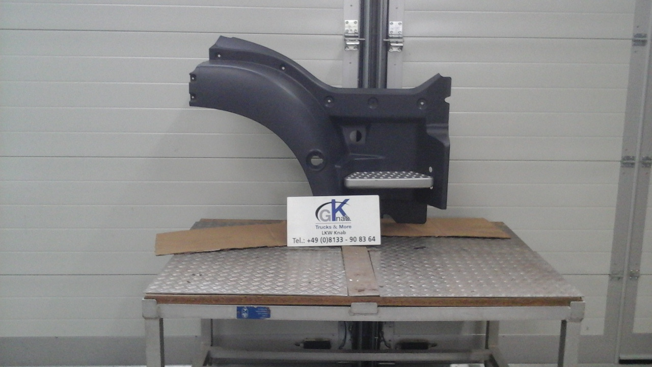 Neuwertiger MAN TGM / TG3 Einstiegkotflügel kurz, komplett, rechts Artikel - Nr.: 81.61520 - 0210 - Parafango per Camion: foto 1 Neuwertiger MAN TGM / TG3 Einstiegkotflügel kurz, komplett, rechts Artikel - Nr.: 81.61520 - 0210 - Parafango per Camion: foto 1