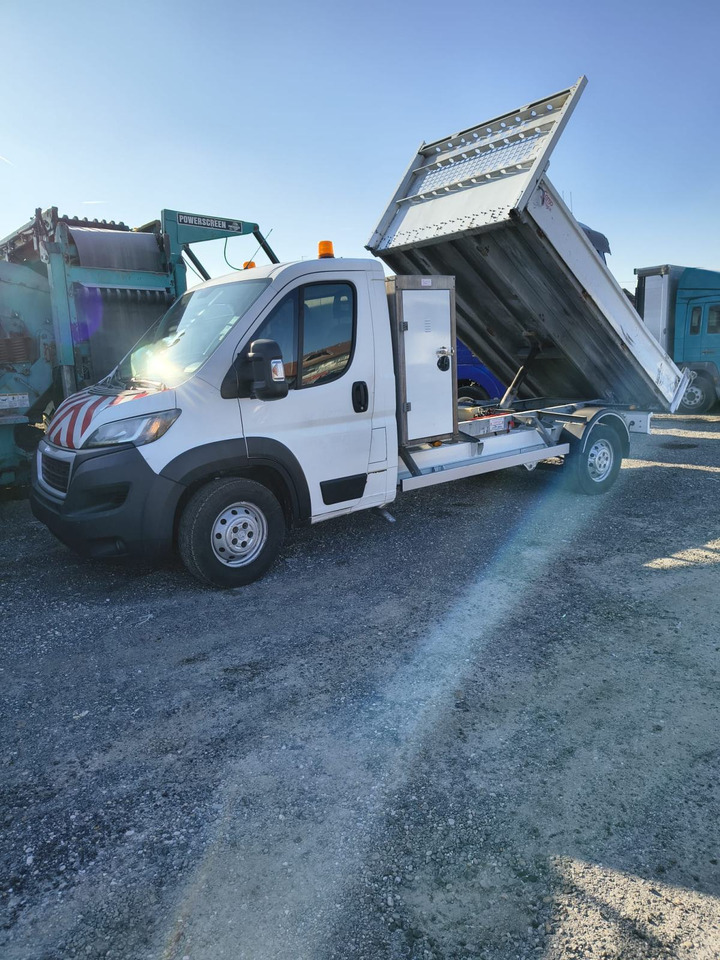 Peugeot Boxer, 2019 god. - Autocarro ribaltabile: foto 1 Peugeot Boxer, 2019 god. - Autocarro ribaltabile: foto 1