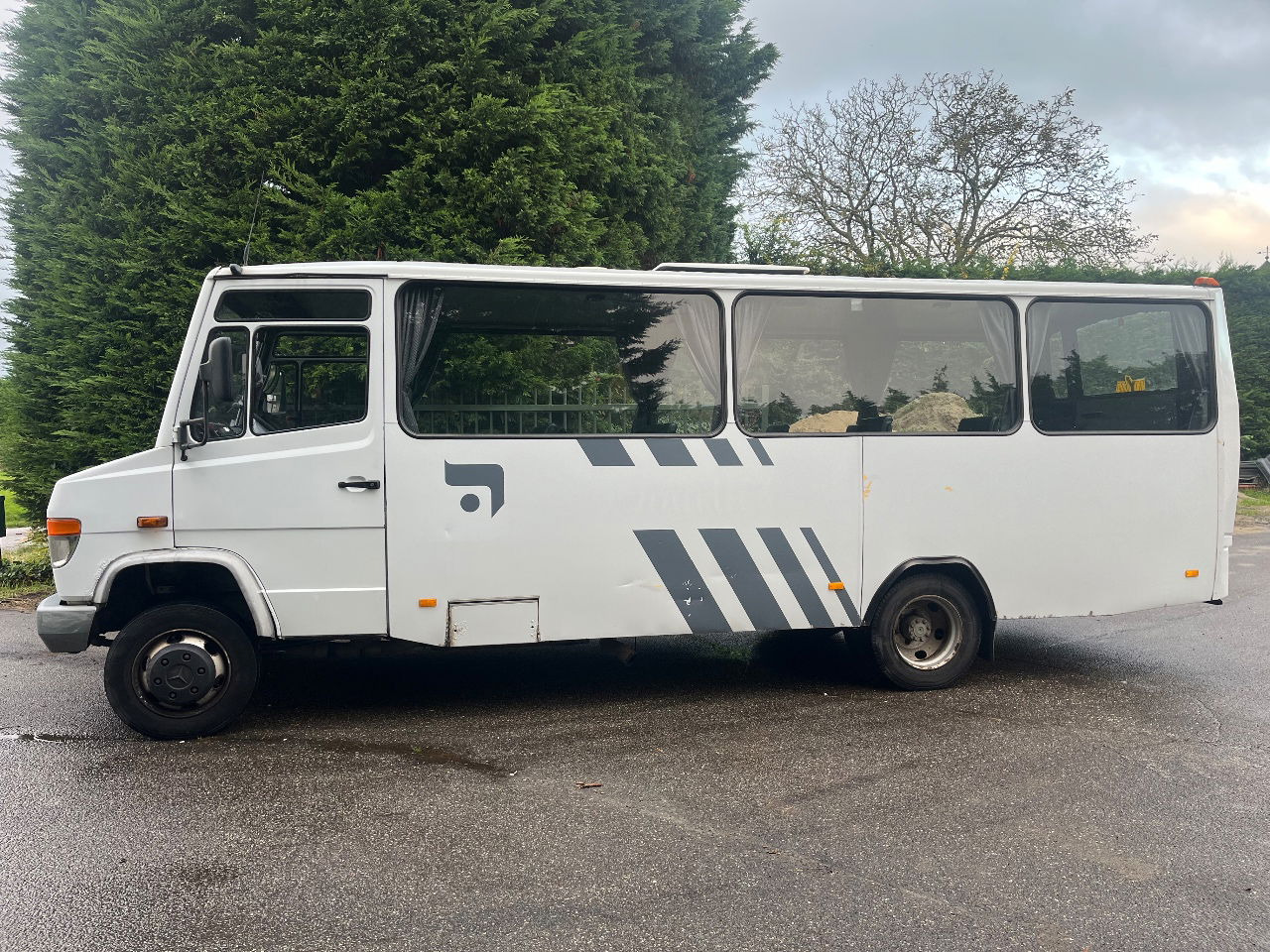 Mercedes-Benz Vario 815 - Autobus extraurbano: foto 2 Mercedes-Benz Vario 815 - Autobus extraurbano: foto 2