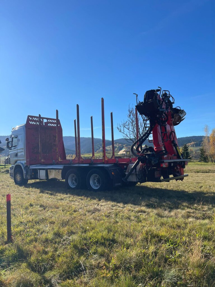 SCANIA R560 - Camion trasporto legname, Camion con gru: foto 2 SCANIA R560 - Camion trasporto legname, Camion con gru: foto 2