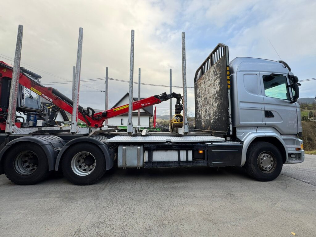 SCANIA R580 - Camion trasporto legname, Camion con gru: foto 3 SCANIA R580 - Camion trasporto legname, Camion con gru: foto 3