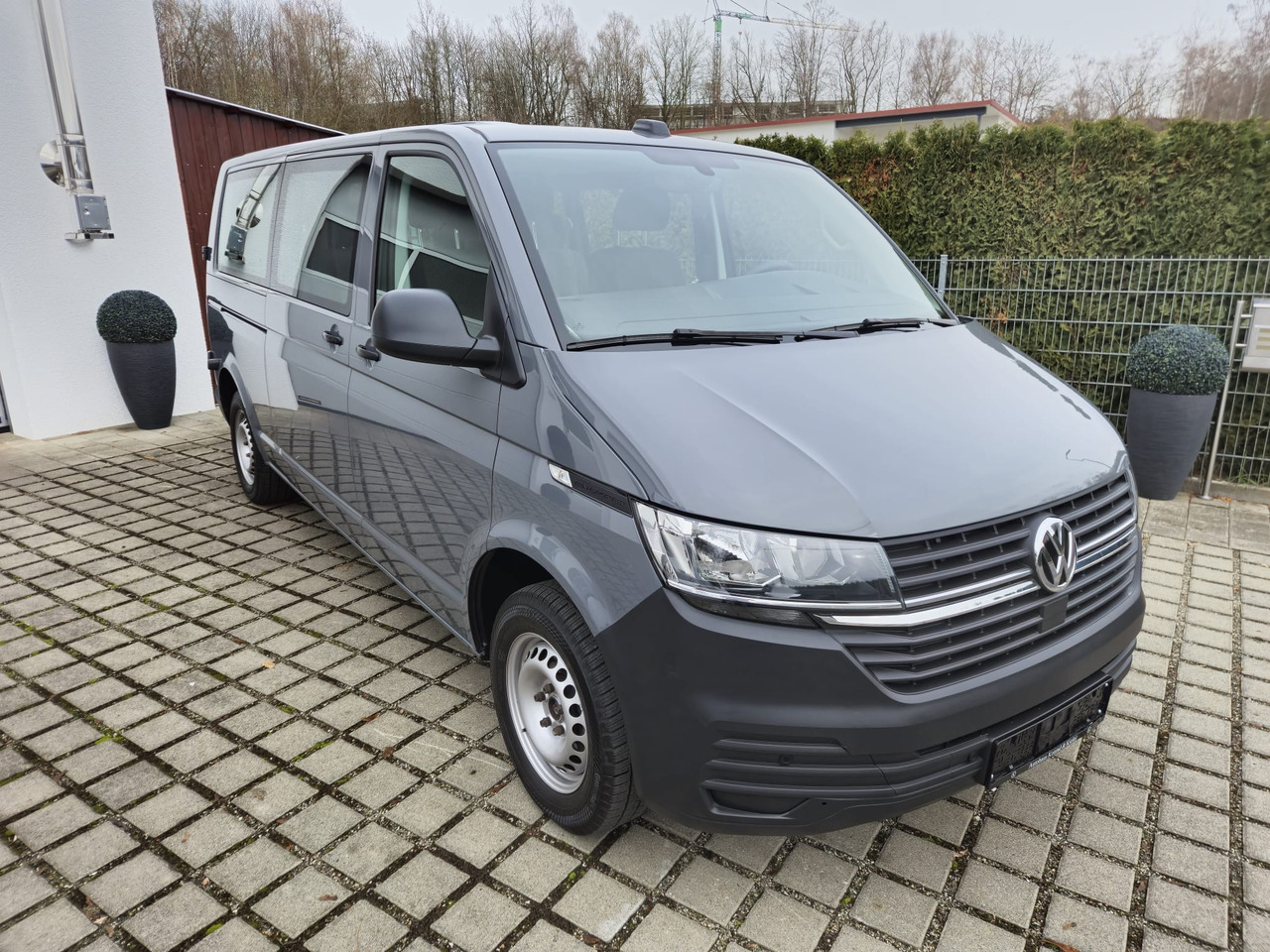 VOLKSWAGEN T6.1 Transporter Kombi LR/Navi/AppCon./6-Sitzer - Pulmino: foto 2 VOLKSWAGEN T6.1 Transporter Kombi LR/Navi/AppCon./6-Sitzer - Pulmino: foto 2