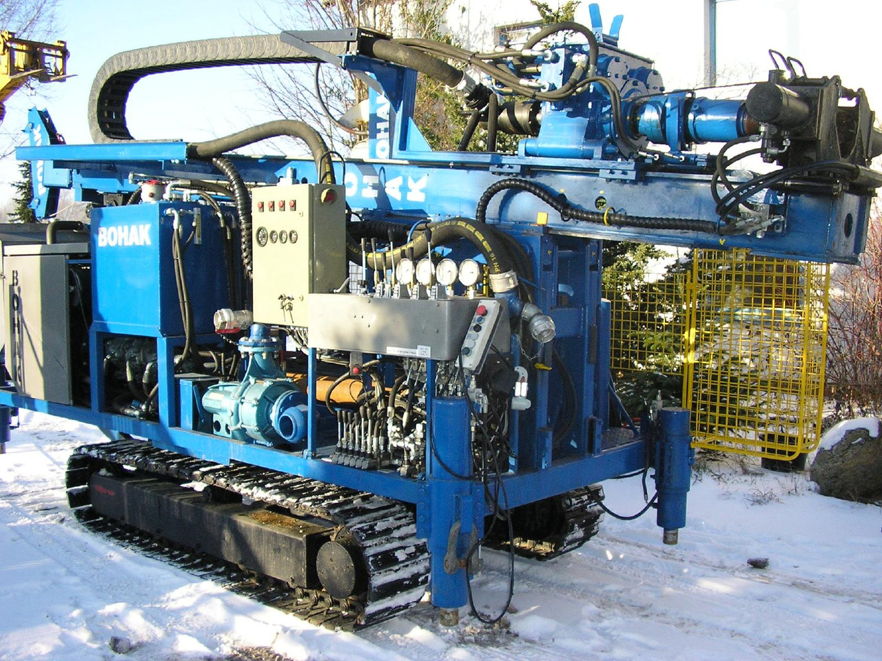 Bohak KL150 Automatik drilling rig with Manipulator -automatic - Perforatrice: foto 1 Bohak KL150 Automatik drilling rig with Manipulator -automatic - Perforatrice: foto 1