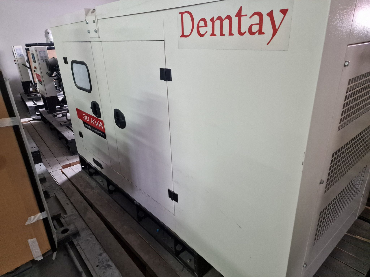 Kubota V3300 DMG 330 - Attrezzature per officina: foto 3 Kubota V3300 DMG 330 - Attrezzature per officina: foto 3