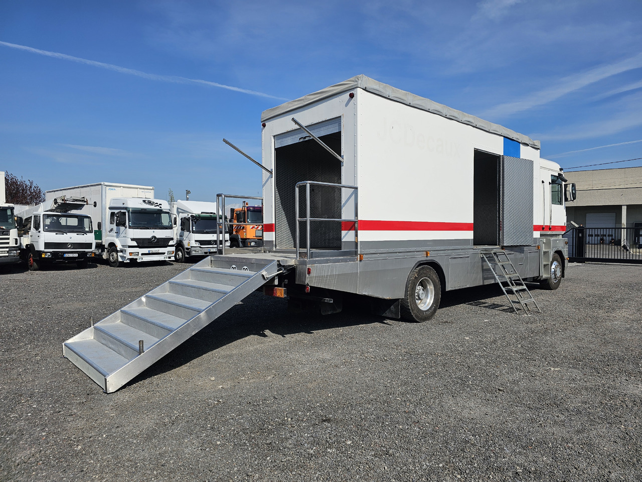 Renault AE380 PHASE1 - Autocarro furgonato: foto 2 Renault AE380 PHASE1 - Autocarro furgonato: foto 2