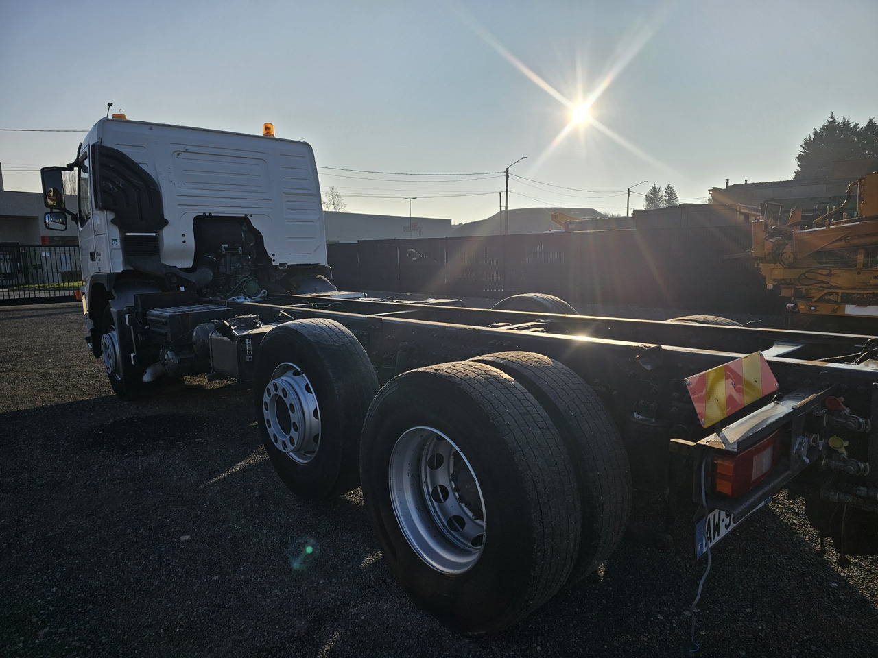 VOLVO FM400 - Autocarro telaio: foto 4 VOLVO FM400 - Autocarro telaio: foto 4