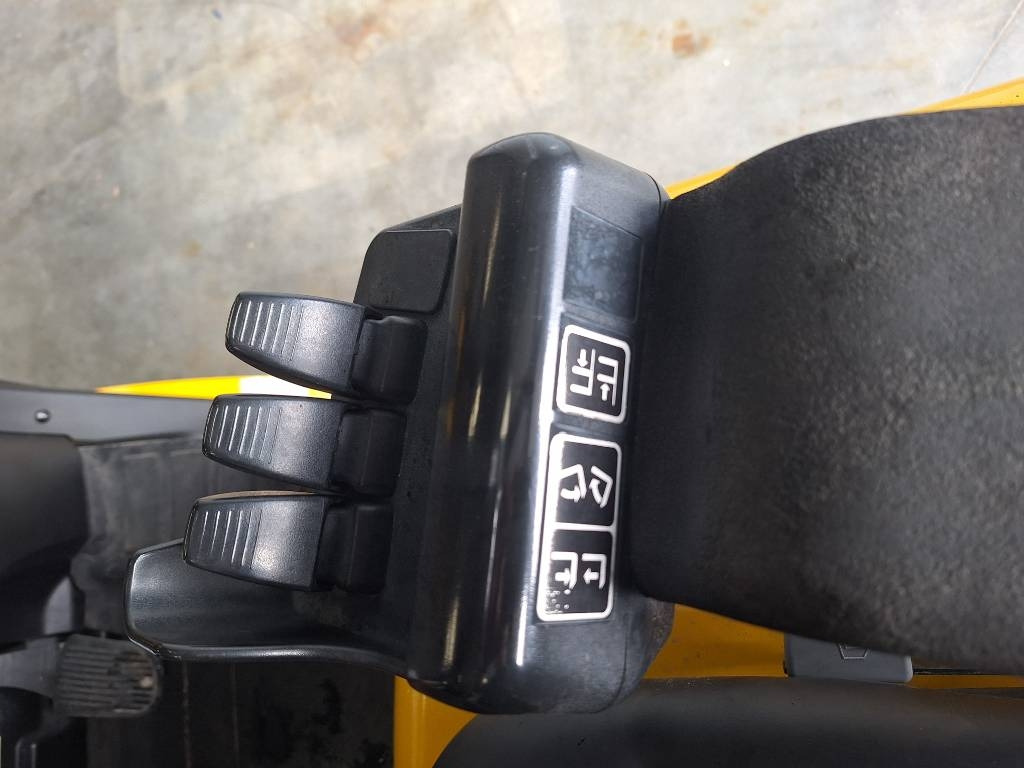 Yale GDP 16 VX - Carrello elevatore a gas: foto 4 Yale GDP 16 VX - Carrello elevatore a gas: foto 4