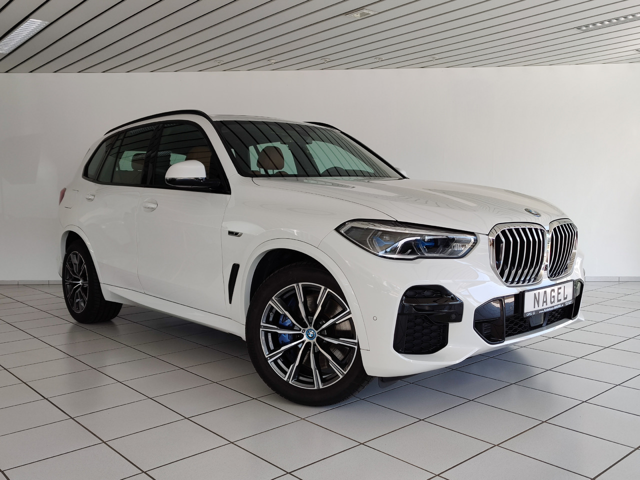 BMW X5 xDrive 45 e M Sport HiFi HUD Pano Leder Laser - SUV/ Fuoristrada: foto 4 BMW X5 xDrive 45 e M Sport HiFi HUD Pano Leder Laser - SUV/ Fuoristrada: foto 4