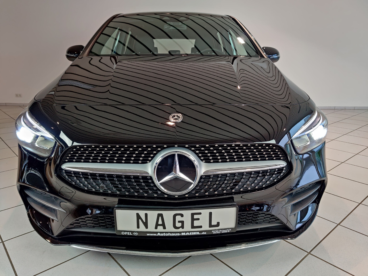 Mercedes-Benz B 200 d 8G-DCT AMG Line Navi LED Sport DAB Rükam - Autovettura: foto 3 Mercedes-Benz B 200 d 8G-DCT AMG Line Navi LED Sport DAB Rükam - Autovettura: foto 3