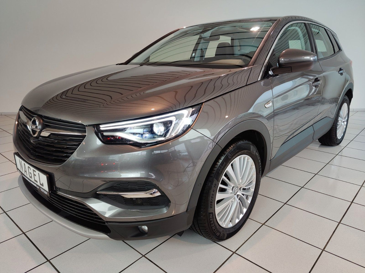 Opel Grandland X 1,2 Business Inno. Navi Leder PDC DAB LED - SUV/ Fuoristrada: foto 1 Opel Grandland X 1,2 Business Inno. Navi Leder PDC DAB LED - SUV/ Fuoristrada: foto 1