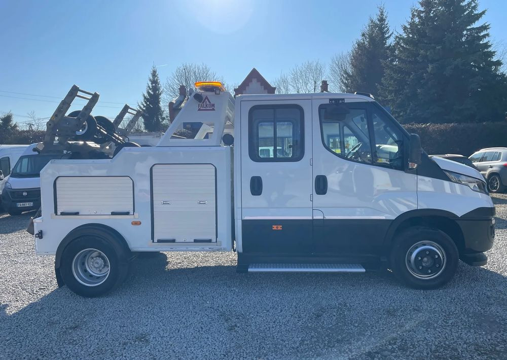 Iveco Daily 70C17 Pomoc drogowa Holownik 2017r - Carro attrezzi: foto 4 Iveco Daily 70C17 Pomoc drogowa Holownik 2017r - Carro attrezzi: foto 4