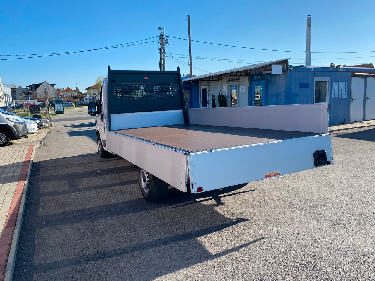 Fiat DUCATO XLWB MAXI PRITSCHE - Furgone con cassone fisso: foto 4 Fiat DUCATO XLWB MAXI PRITSCHE - Furgone con cassone fisso: foto 4