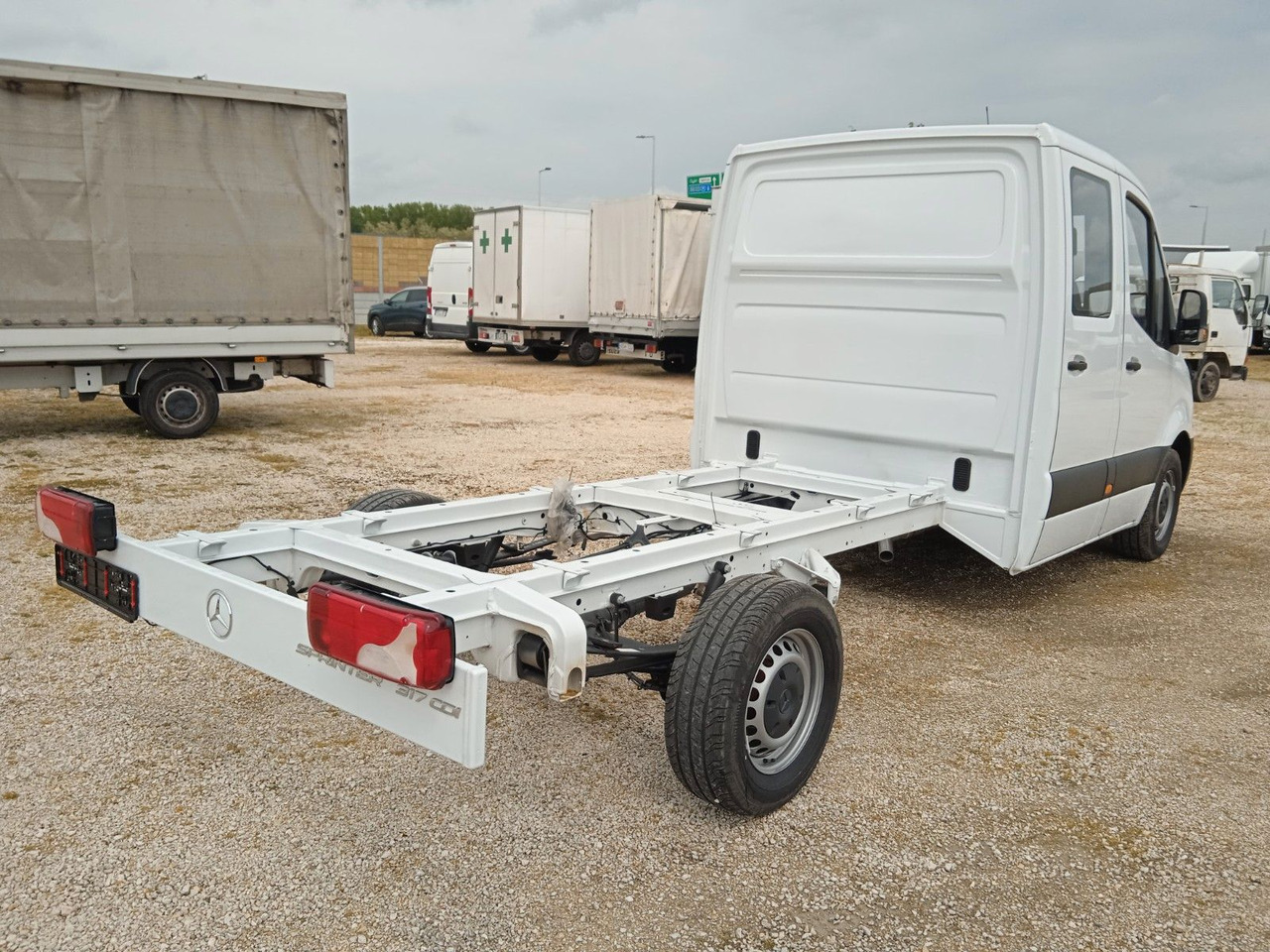 Mercedes-Benz 317 CDI Doka Pritsche - Furgone con cassone fisso, Furgone doppia cabina: foto 2 Mercedes-Benz 317 CDI Doka Pritsche - Furgone con cassone fisso, Furgone doppia cabina: foto 2