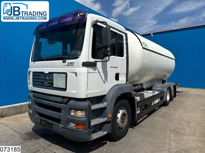 MAN TGA 26 310 6X2, 22070 Liter, PTO - Camion cisterna: foto 1 MAN TGA 26 310 6X2, 22070 Liter, PTO - Camion cisterna: foto 1