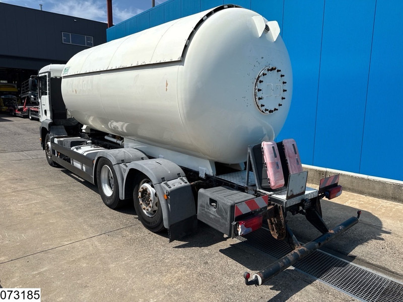 MAN TGA 26 310 6X2, 22070 Liter, PTO - Camion cisterna: foto 4 MAN TGA 26 310 6X2, 22070 Liter, PTO - Camion cisterna: foto 4