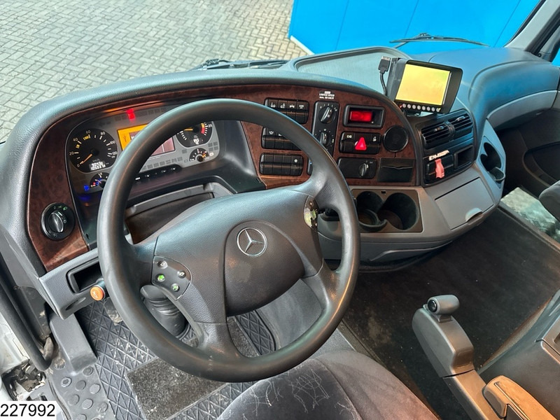 Mercedes-Benz Actros 2532 6x2, EURO 5, 23600 Liter, 5 Comp, LAG - Camion cisterna: foto 5 Mercedes-Benz Actros 2532 6x2, EURO 5, 23600 Liter, 5 Comp, LAG - Camion cisterna: foto 5