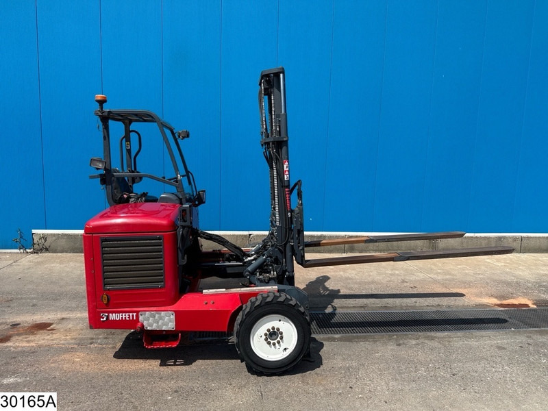 Moffett M5 20.4 1889 Hr, 26.1 kW - Carrello elevatore diesel: foto 2 Moffett M5 20.4 1889 Hr, 26.1 kW - Carrello elevatore diesel: foto 2