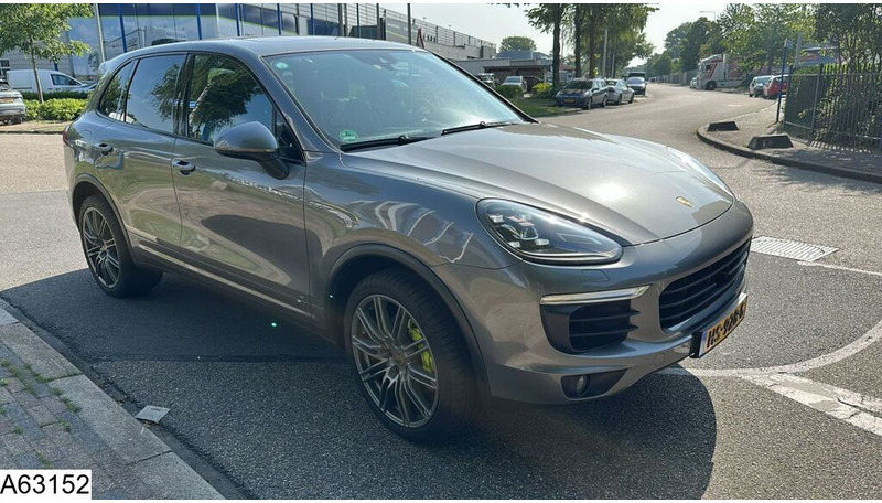 Porsche Cayenne Cayenne S E-Hybrid - Autovettura: foto 2 Porsche Cayenne Cayenne S E-Hybrid - Autovettura: foto 2