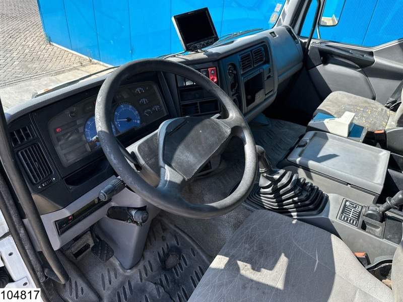 Renault Premium 270 Euro 3, Fuel, Manual, 13500 Liter, 4 Comp - Camion cisterna: foto 5 Renault Premium 270 Euro 3, Fuel, Manual, 13500 Liter, 4 Comp - Camion cisterna: foto 5