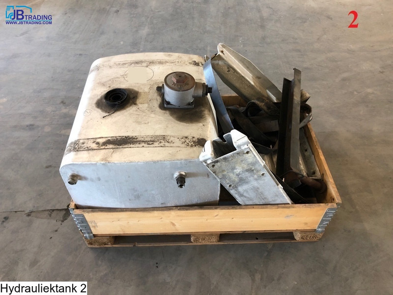 Universeel Hydraulic tank, 210 Liter - Serbatoio idraulico: foto 1 Universeel Hydraulic tank, 210 Liter - Serbatoio idraulico: foto 1